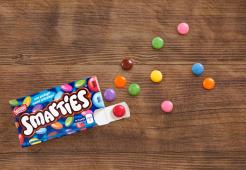 SMARTIES candy-covered chocolate treats in pre-portioned box. 3 x 15 gram portions.