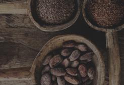 Whole and ground cocoa beans